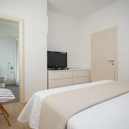Luxury Night And Day With Pool Lägenhet *