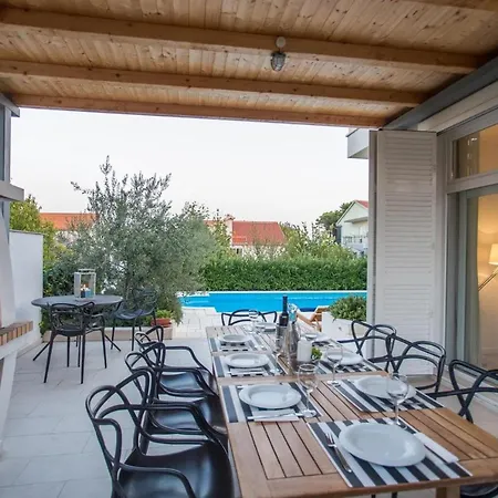 Luxury Night And Day With Pool * Kaštela