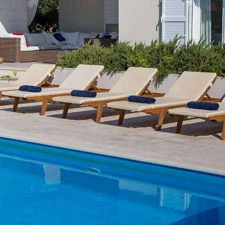 Luxury Night And Day With Pool Lägenhet Kaštela